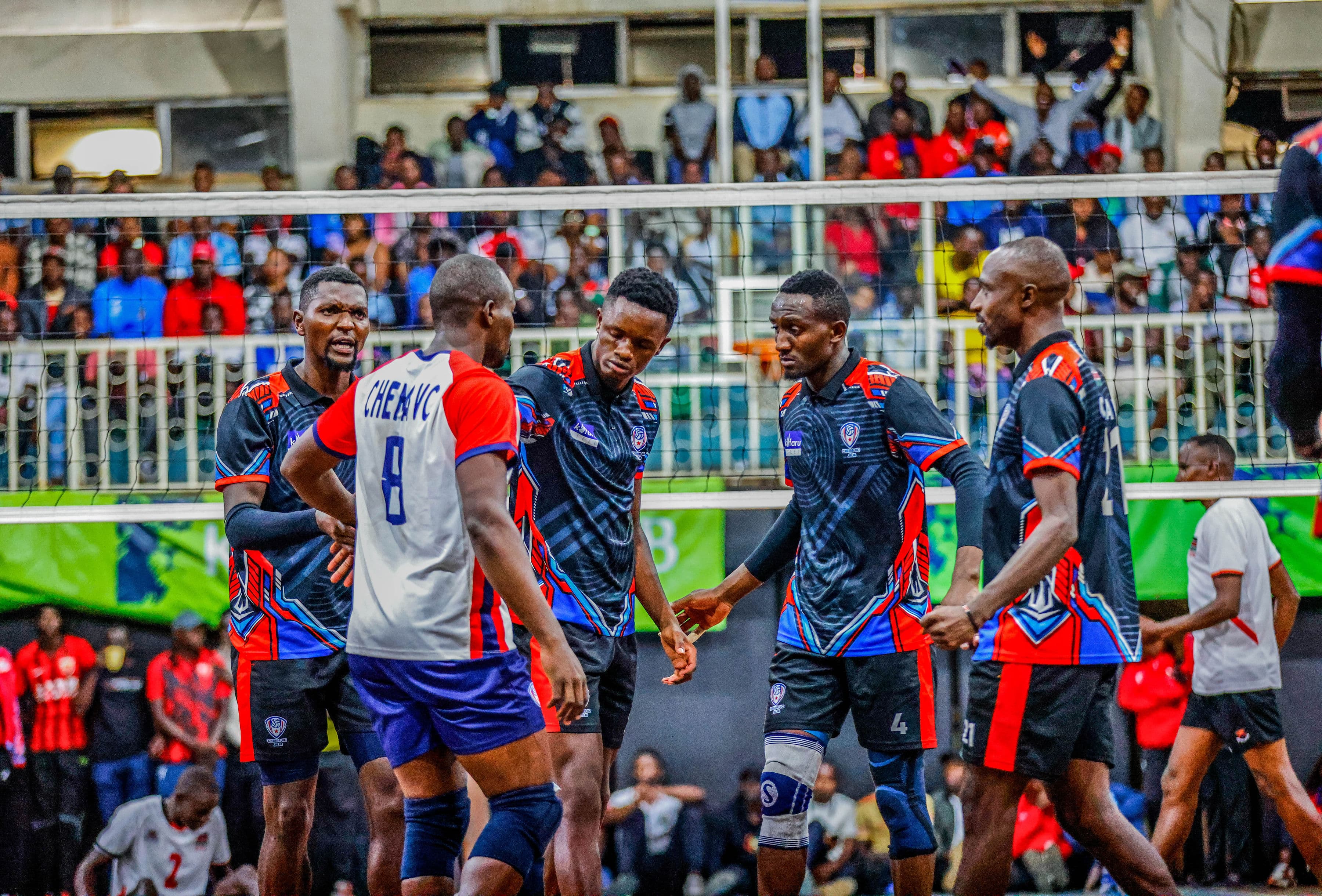 Chema VC player receiving the ball in defensive stance